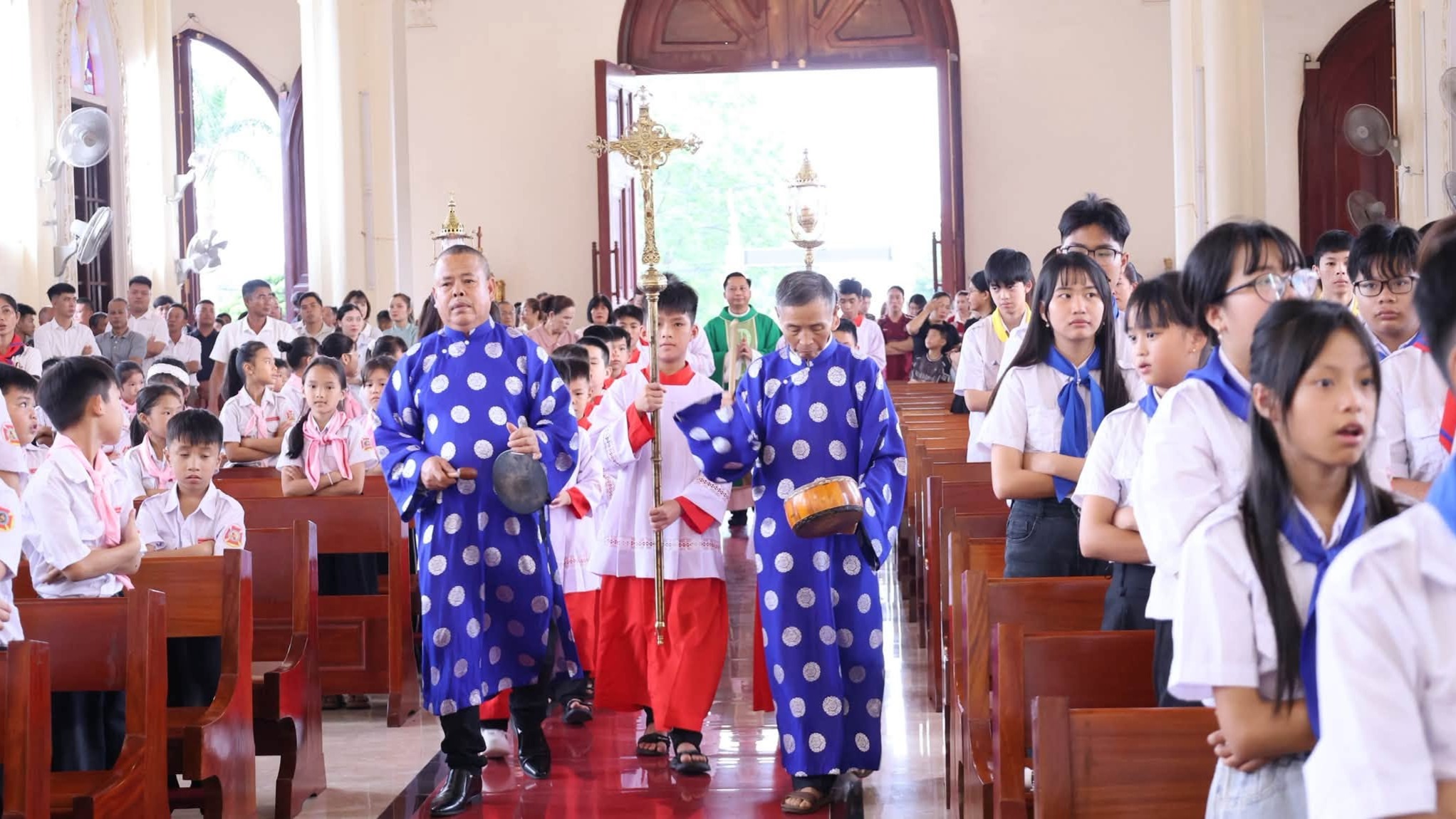 Thánh lễ khai giảng năm học mới - Thiếu nhi Giáo xứ Trà Cổ